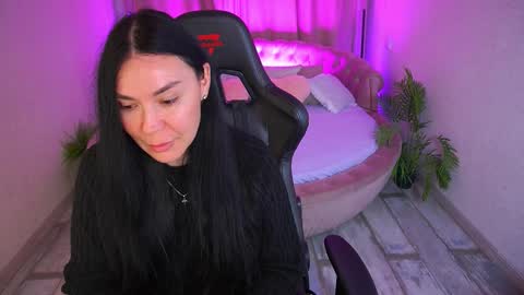 Snapshot of blacksilkqueen chatting on November 2025 08:25:02 AM blacksilkqueen online show from November 2025 08:25:02 AM