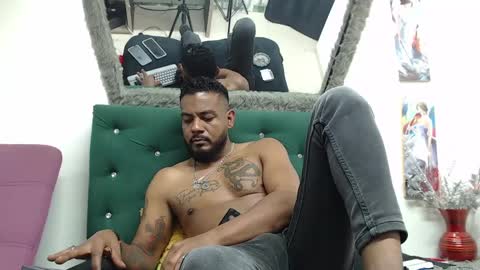 Snapshot of blade_foxx chatting on January 2025 11:43:02 PM Richard online show from January 2025 11:43:02 PM