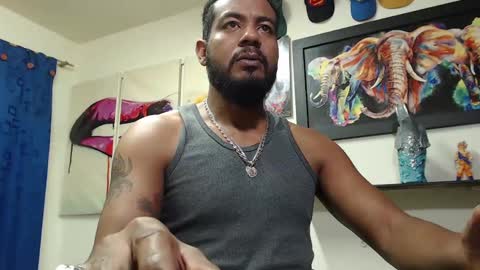 Snapshot of blade_foxx chatting on February 2025 04:51:02 AM Richard online show from February 2025 04:51:02 AM