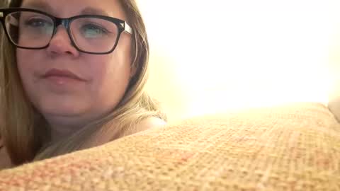 bladesizzo3111 online show from May 2026 04:43:02 AM