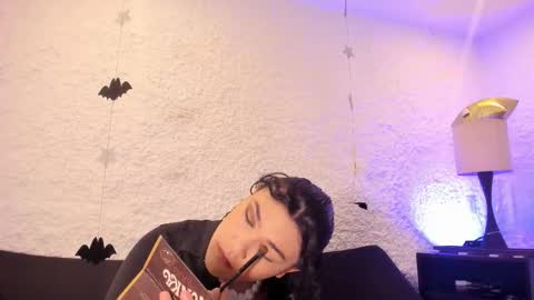 Snapshot of blaershadow_ chatting on October 2025 08:09:02 PM Blaer Shadow online show from October 2025 08:09:02 PM