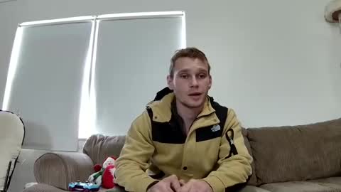 Snapshot of blakeandskylar chatting on December 2024 06:27:01 PM BlakeAndSkylar online show from December 2024 06:27:01 PM