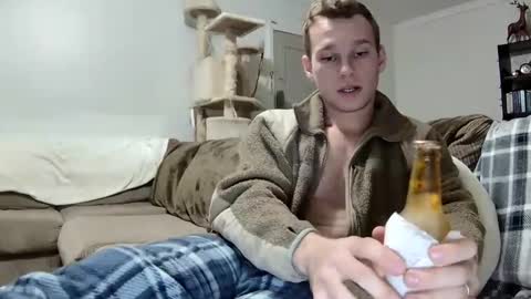 Snapshot of blakeandskylar chatting on December 2024 04:49:02 AM BlakeAndSkylar online show from December 2024 04:49:02 AM