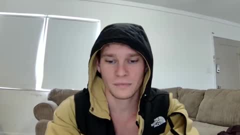 Snapshot of blakeandskylar chatting on January 2025 06:41:02 PM BlakeAndSkylar online show from January 2025 06:41:02 PM