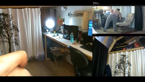 Snapshot of blakenextdoor chatting on January 2025 11:33:01 PM Blake Jonson online show from January 2025 11:33:01 PM