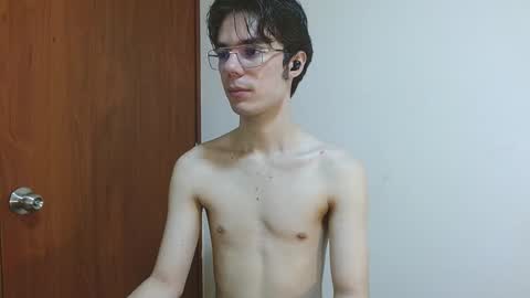 Snapshot of blakeshatter chatting on December 2024 05:09:01 PM blakeshatter online show from December 2024 05:09:01 PM