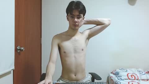 Snapshot of blakeshatter chatting on January 2025 05:56:01 PM blakeshatter online show from January 2025 05:56:01 PM