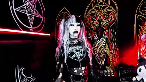   online show from October 2025 02:08:02 AM