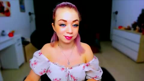 Nicole online show from January 2025 08:43:02 AM