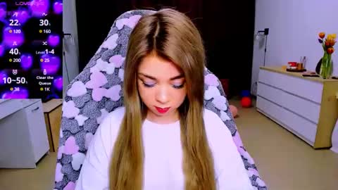 Nicole online show from March 2025 12:39:02 PM