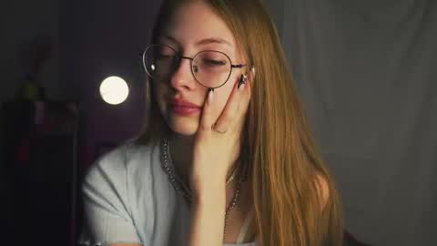 Snapshot of blissence chatting on December 2025 03:09:02 PM LiLy online show from December 2025 03:09:02 PM