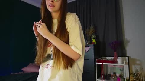 Snapshot of blissence chatting on February 2026 03:35:02 PM LiLy online show from February 2026 03:35:02 PM