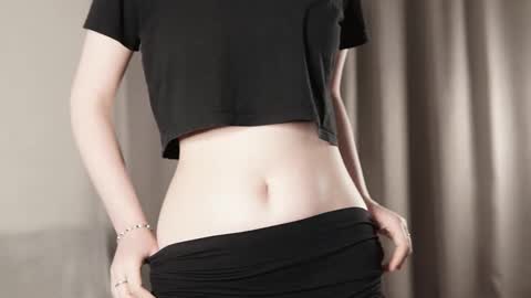 Snapshot of blissvibe chatting on September 2025 03:56:01 PM Mila online show from September 2025 03:56:01 PM