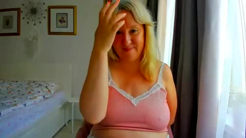 Nicole online show from July 2026 05:37:01 PM