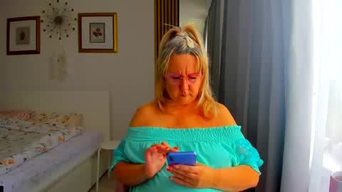Nicole online show from July 2026 05:25:02 AM