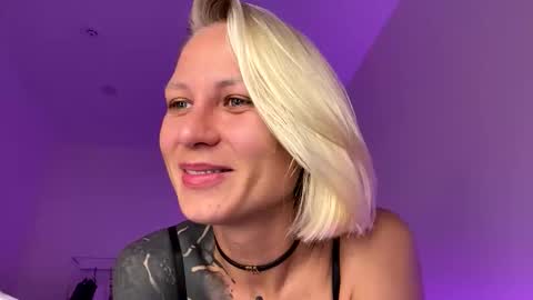 blonde_fuck_couple online show from May 2026 12:41:02 AM