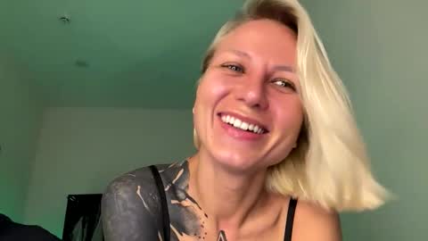 blonde_fuck_couple online show from June 2026 12:16:02 AM
