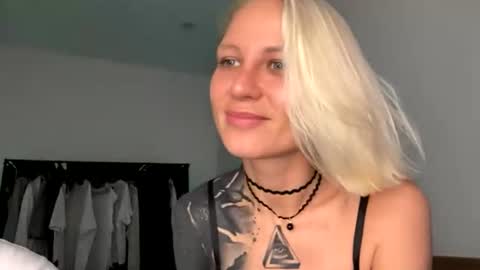 blonde_fuck_couple online show from June 2026 12:24:01 AM