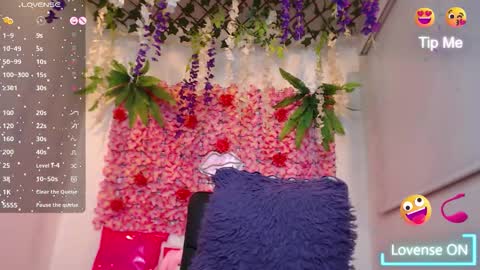 Snapshot of blonde_squirt_ chatting on January 2026 11:21:02 PM blonde_squirt_ online show from January 2026 11:21:02 PM