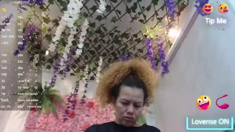 Snapshot of blonde_squirt_ chatting on January 2026 10:41:02 AM blonde_squirt_ online show from January 2026 10:41:02 AM