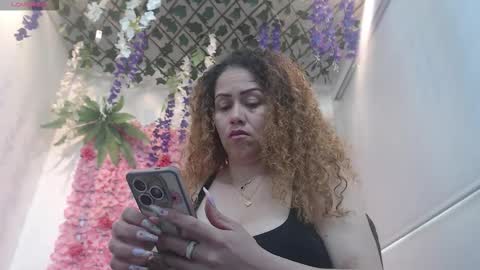 Snapshot of blonde_squirt_ chatting on February 2026 04:25:01 PM blonde_squirt_ online show from February 2026 04:25:01 PM