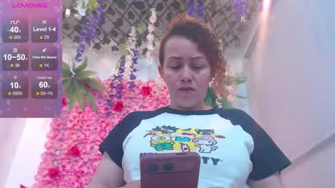 Snapshot of blonde_squirt_ chatting on February 2026 12:49:01 PM blonde_squirt_ online show from February 2026 12:49:01 PM