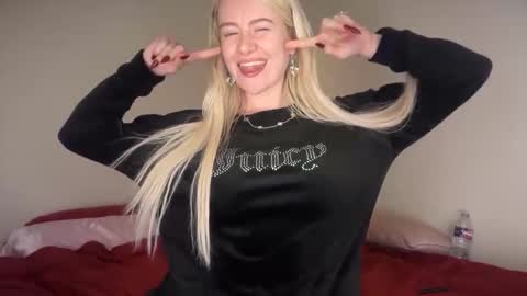 blondebunny999 online show from May 2026 02:18:02 AM