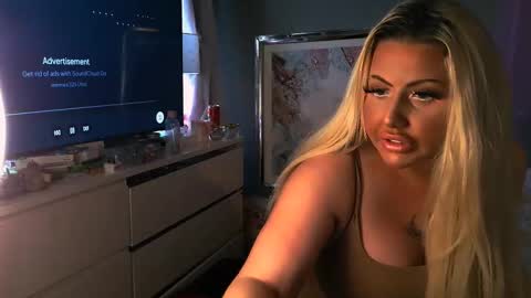 blondedolltia online show from January 2026 02:33:02 PM