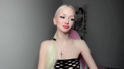 Snapshot of blondesoulmate chatting on February 2025 10:42:01 PM Elisa online show from February 2025 10:42:01 PM