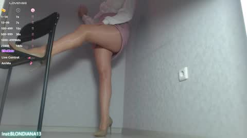 Im Di. I smell naked even when Im dressed. online show from March 2026 09:48:01 AM