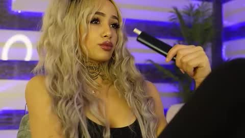 blondie_muller online show from September 2025 07:50:02 PM