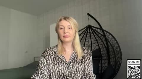 blondie_xoxoxo online show from April 2026 11:20:01 AM