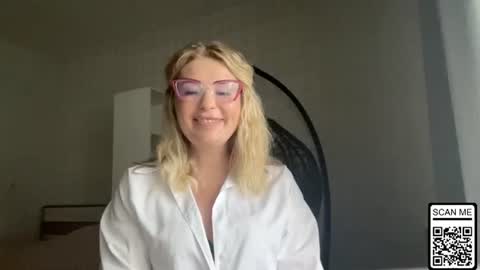 blondie_xoxoxo online show from June 2026 10:52:02 AM