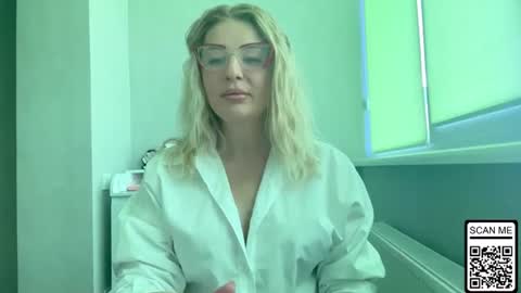 blondie_xoxoxo online show from July 2026 10:06:02 AM