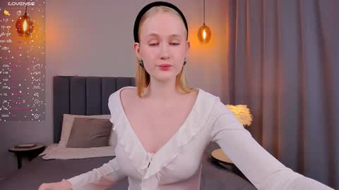 Mia online show from February 2025 04:25:01 PM