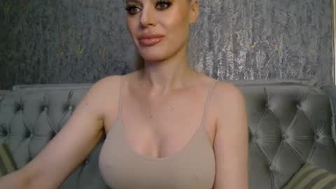 Snapshot of blondiestarxxx chatting on April 2026 09:06:02 PM Helen online show from April 2026 09:06:02 PM