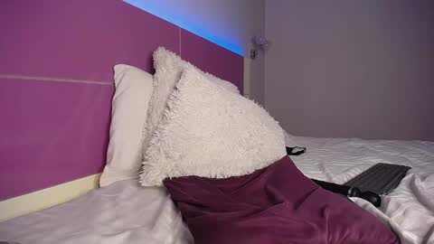 Anna online show from December 2024 12:41:02 PM