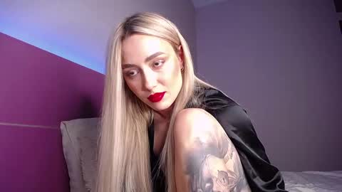 Anna online show from December 2024 09:15:01 PM