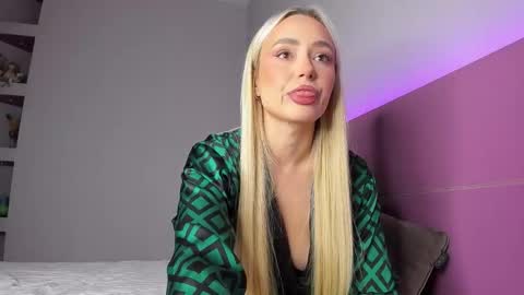 Snapshot of blondirix chatting on January 2026 03:17:01 PM Anna online show from January 2026 03:17:01 PM