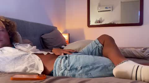 Blond and curly online show from July 2026 10:49:02 PM