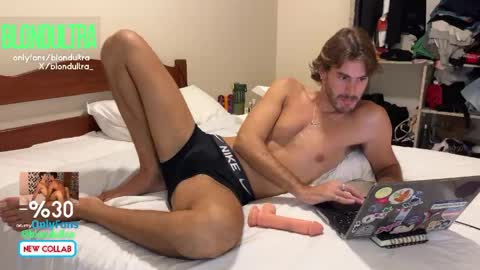 blondultra online show from April 2026 09:54:01 PM