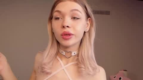 blondy_fina online show from April 2026 04:41:01 AM