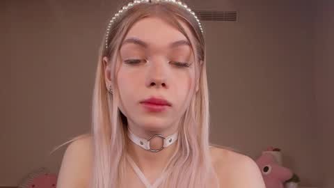 blondy_fina online show from April 2026 04:52:02 AM