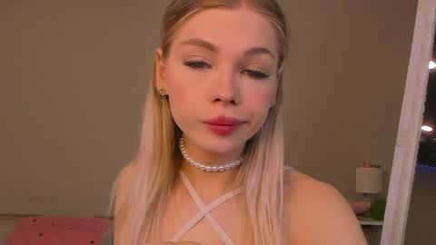 blondy_fina online show from May 2026 04:54:01 AM