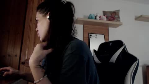 Snapshot of blondyelena chatting on February 2026 07:23:01 AM blondyelena online show from February 2026 07:23:01 AM