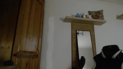 Snapshot of blondyelena chatting on March 2026 08:40:02 AM blondyelena online show from March 2026 08:40:02 AM