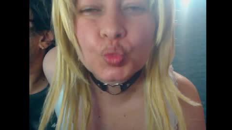 Snapshot of blontsex chatting on June 2026 10:05:02 PM Blontsex online show from June 2026 10:05:02 PM