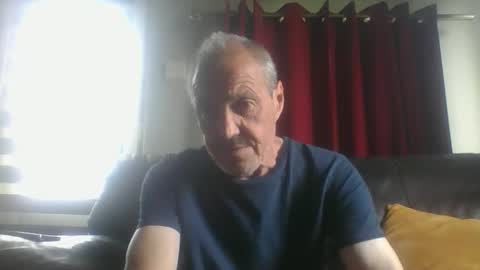 Snapshot of bloody52 chatting on May 2026 10:42:02 AM bloody52 online show from May 2026 10:42:02 AM
