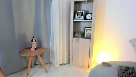 Mara online show from April 2026 08:44:01 PM