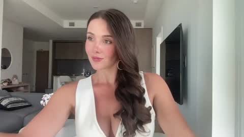 Emma Bloom online show from June 2026 08:57:01 PM